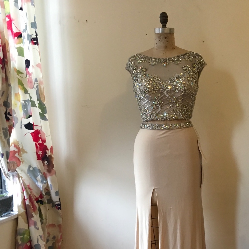 Tony Bowls Two Piece